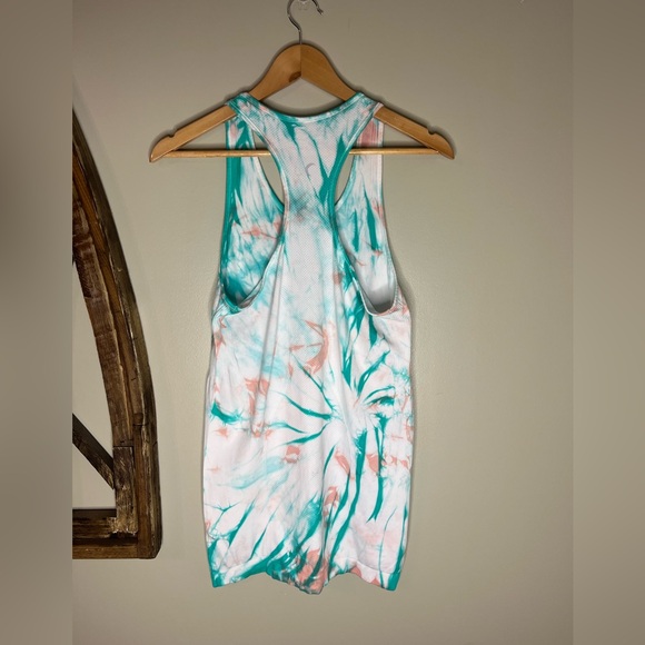 Zyia Sprint Hendrix Seamless Tank Tie Dye Spring White Size Medium - Picture 3 of 4